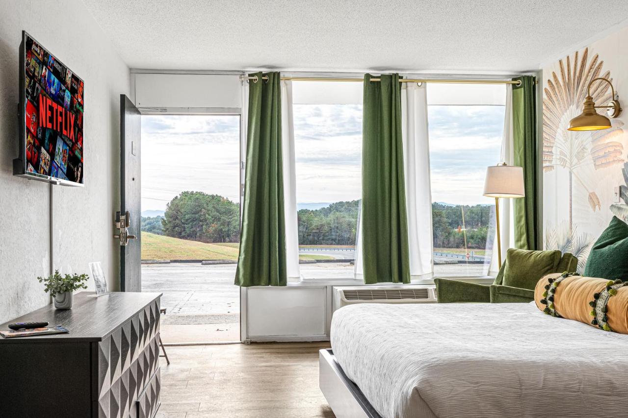 Copperhill The Mallard Hotel & Suites מראה חיצוני תמונה