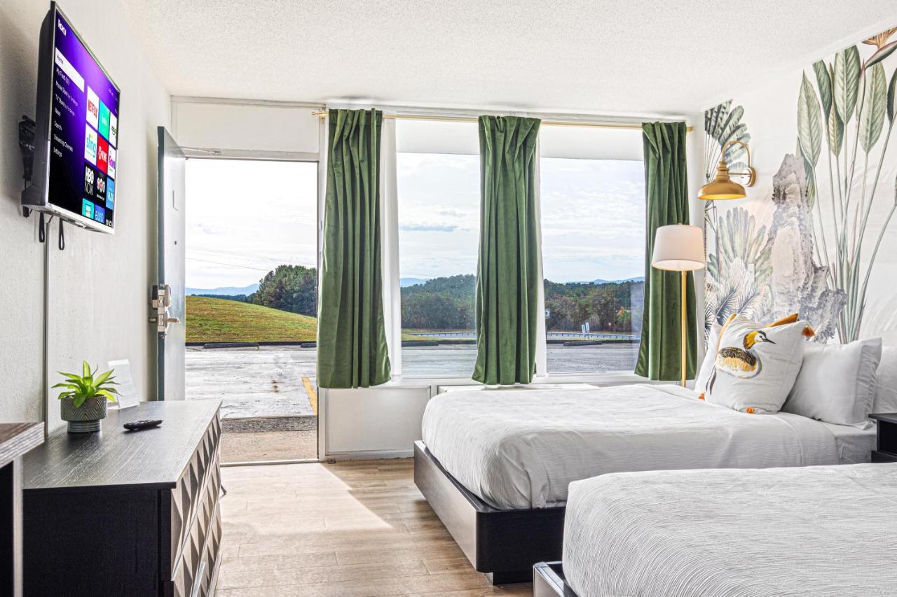 Copperhill The Mallard Hotel & Suites מראה חיצוני תמונה