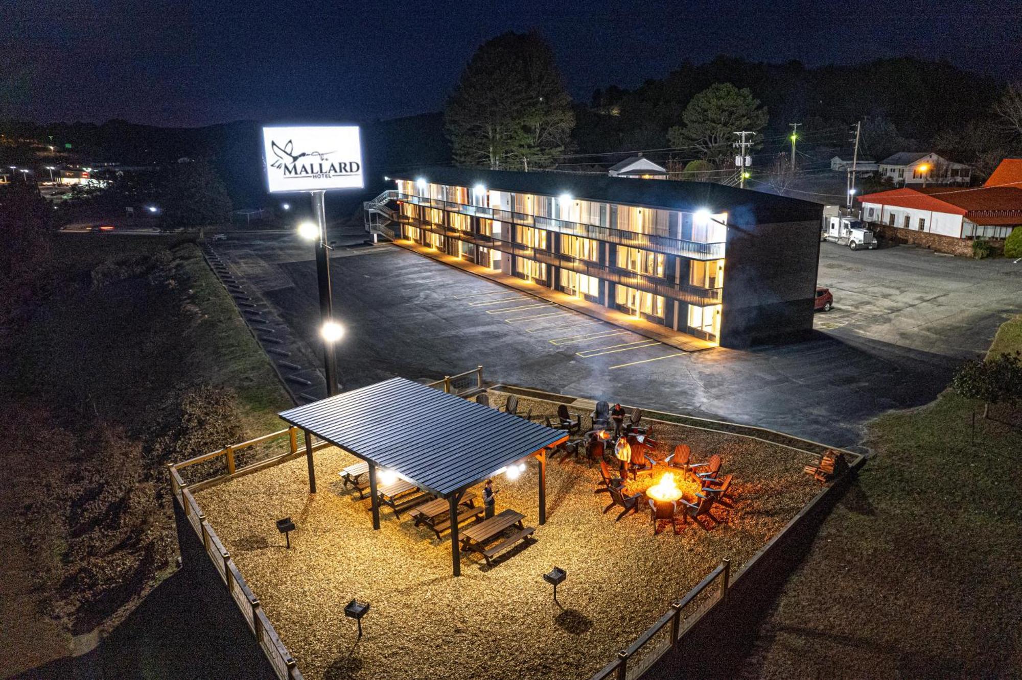 Copperhill The Mallard Hotel & Suites מראה חיצוני תמונה