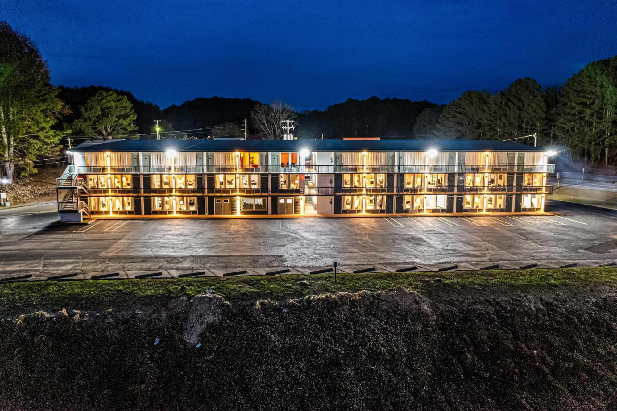 Copperhill The Mallard Hotel & Suites מראה חיצוני תמונה